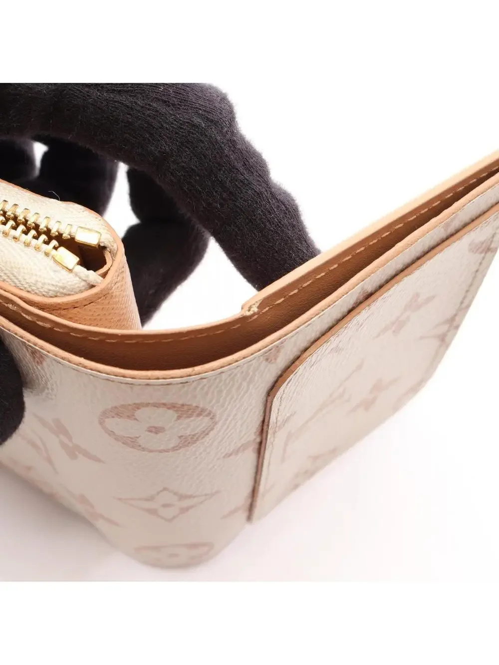 Louis Vuitton Portefeuille Lou Bi-Fold #360254L61B